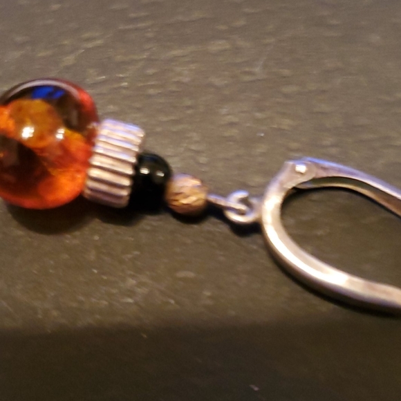 VINTAGE S.S. BALTIC AMBER EARRINGS - Picture 4 of 6